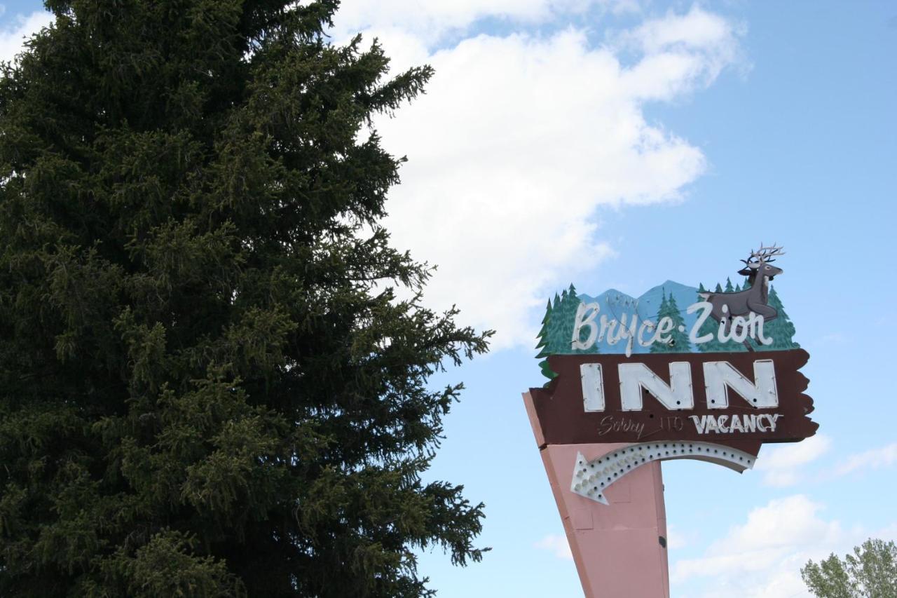 Bryce Zion Inn Hatch Bagian luar foto